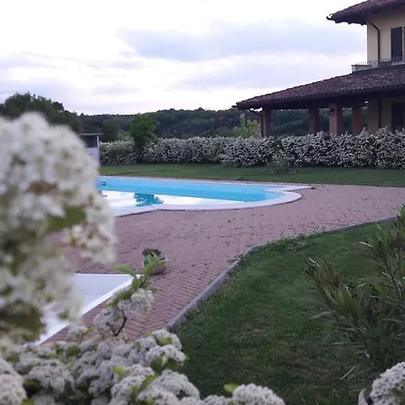 I Vigneti Del Mandorlo Alloggio per agriturismo Mombaruzzo